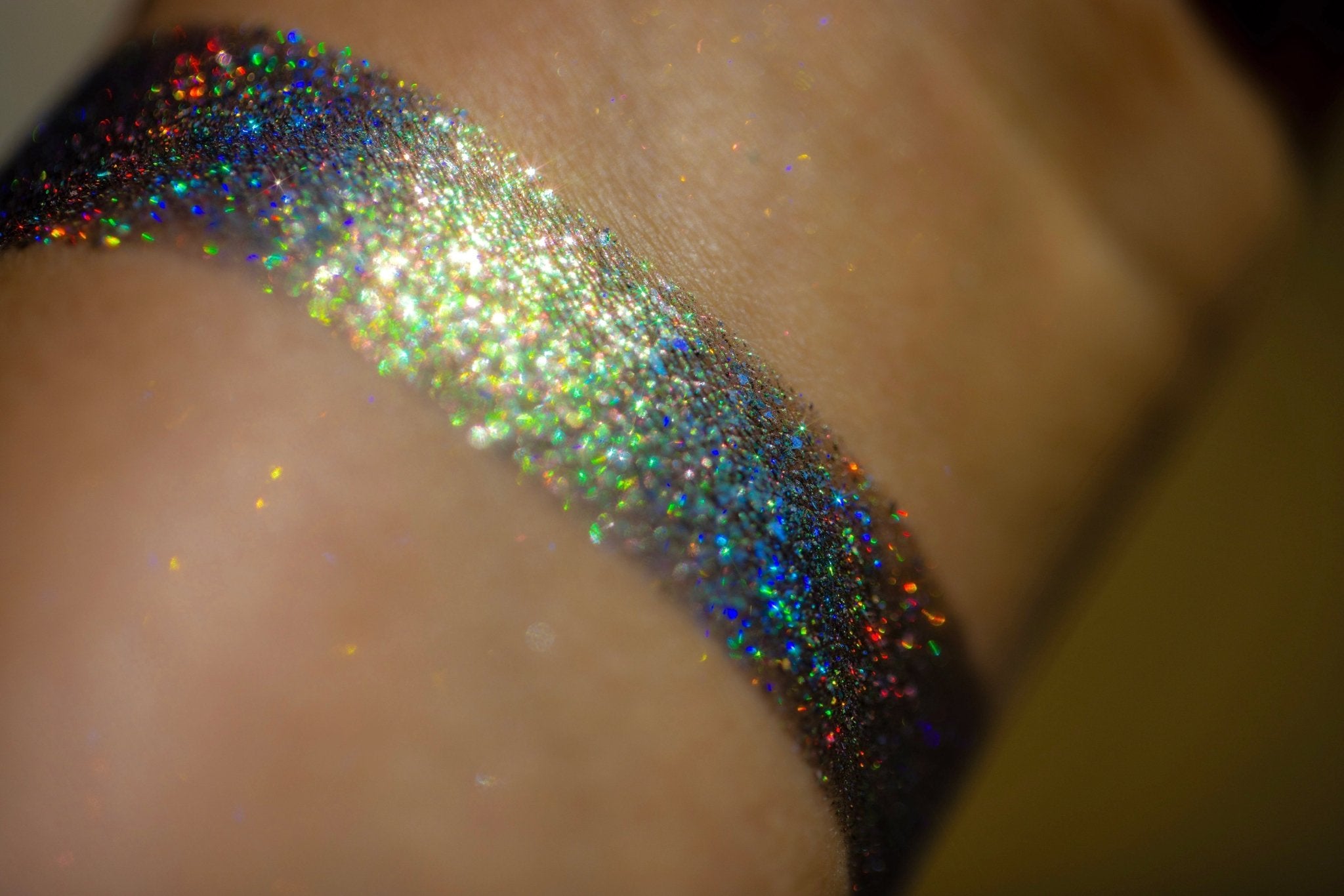 HOLOFETTI - TouchofGlamBeauty