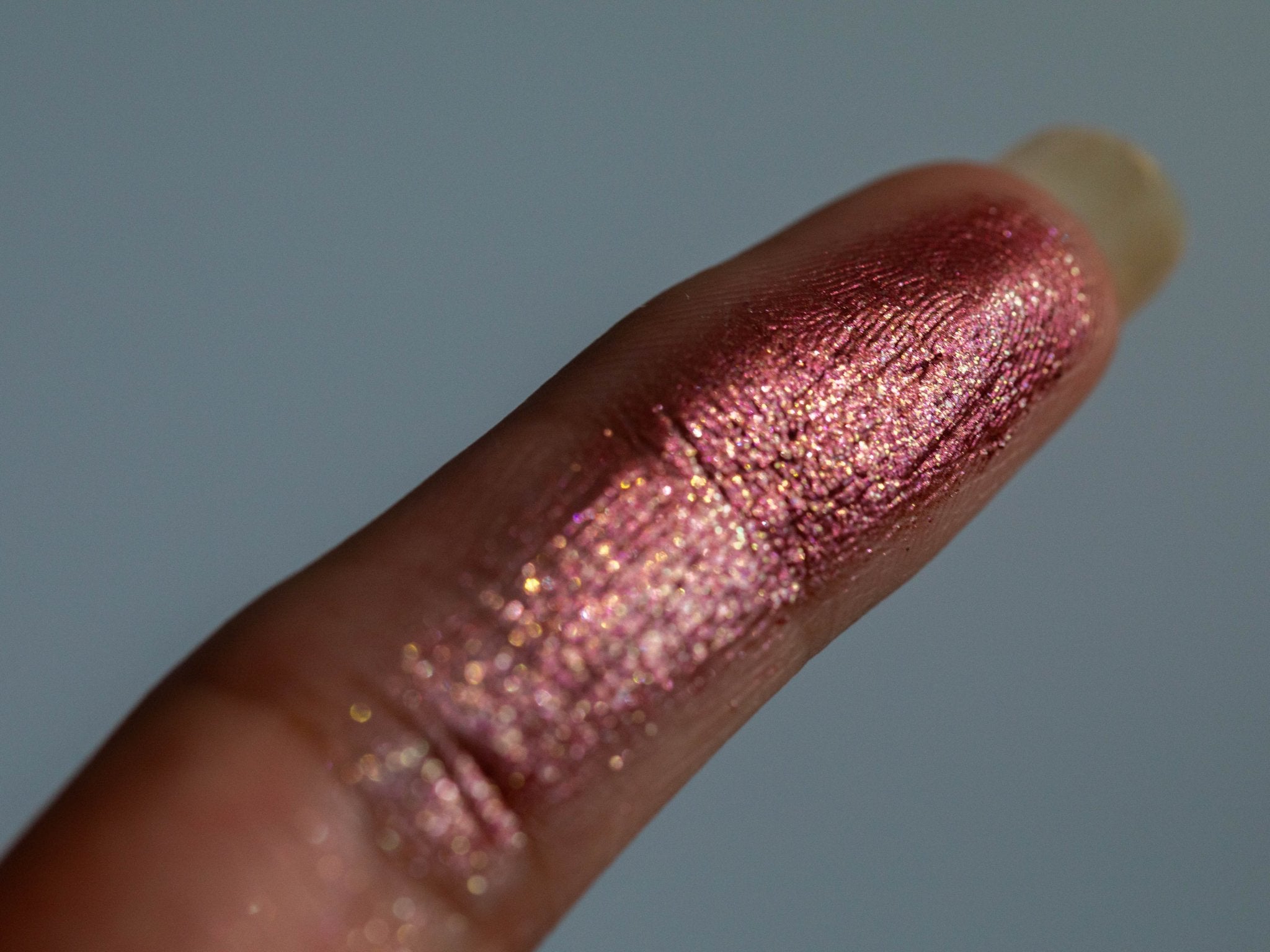 BITE OF AN APPLE - TouchofGlamBeauty