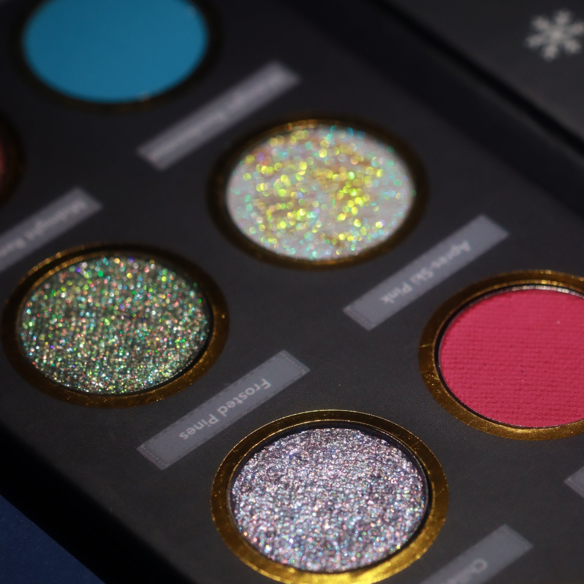 MIDNIGHT IN ASPEN PRESSED EYESHADOW PALETTE - TouchofGlamBeauty